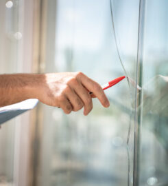 Amrah Glass And Aluminium – Window & Door Repair