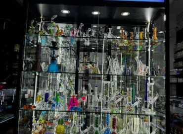 The BEST SMOKE SHOP | VAPES | DRINKS | TOBACCO | CIGARS