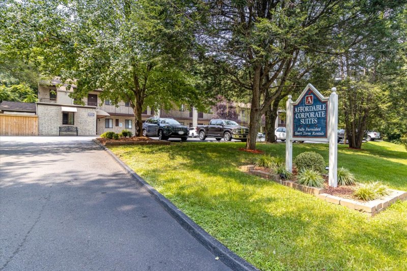 Affordable Corporate Suites