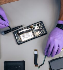 uBreakiFix – Phone and Computer Repair