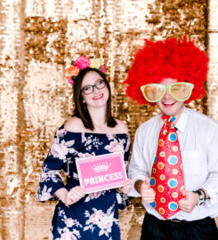 Dow Oak Photo Booth