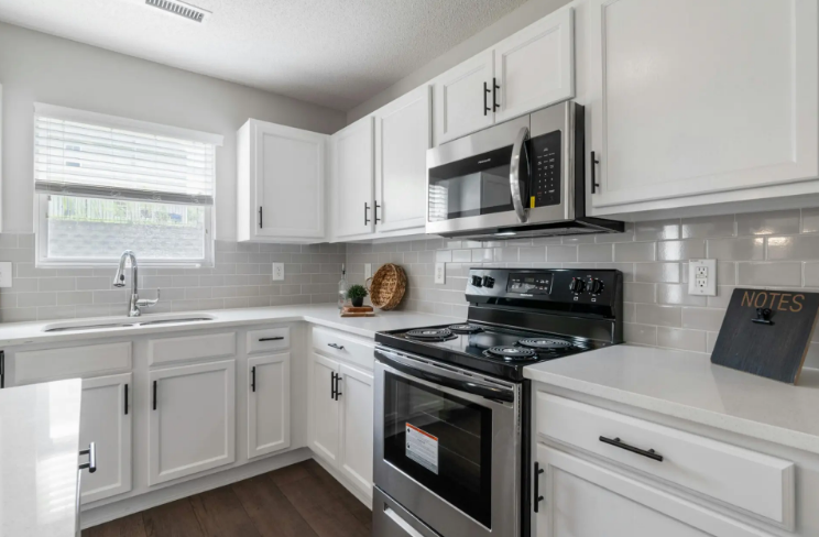 Battlefield Home Services – Kitchen & Bath Remodeling