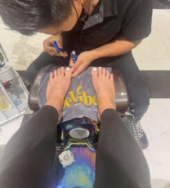DeVibe Nail Lounge & Salon