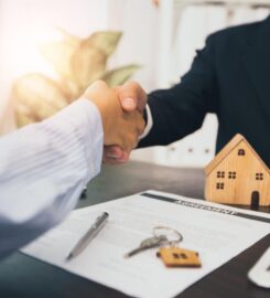 Brook Reynolds Realtor at JohnHart Real Estate