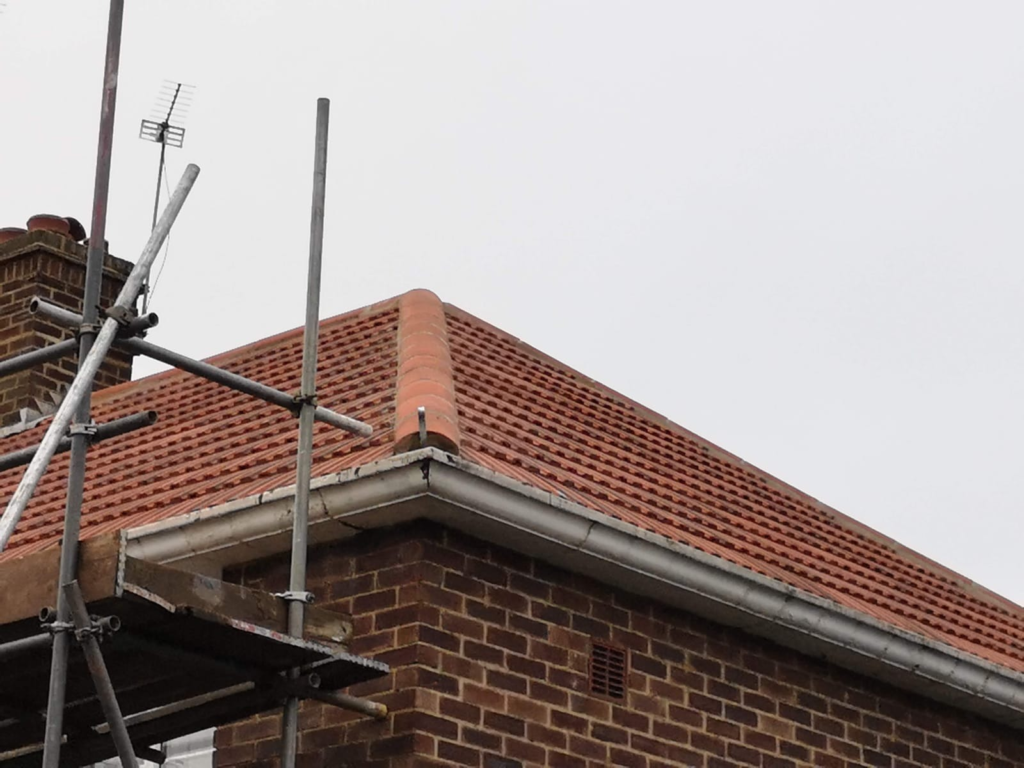 Roof Cleaning And Gutter Clearing Services