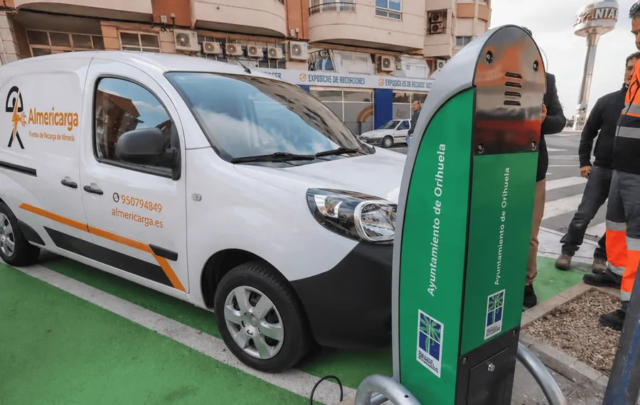 Almericarga – Instalación de cargadores de coche eléctric &hellip;