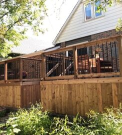Premier Fencing & Decks – Kitchener