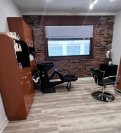Kylie Studio Salon