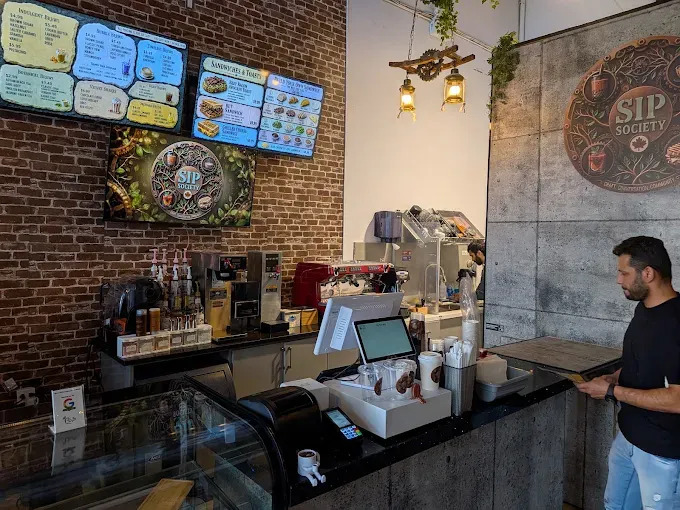 Sip Society – Cafe & Lounge